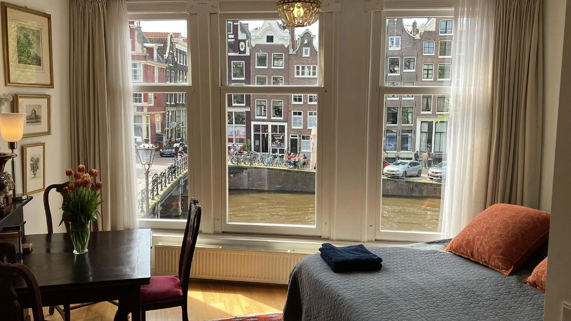 Canal View B&B Amsterdam